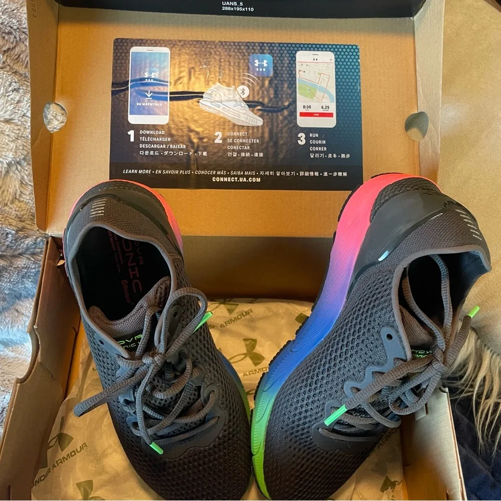 Under Armour HOVR Sonic 4 in Black and Pink NWT - Picture 5 of 6